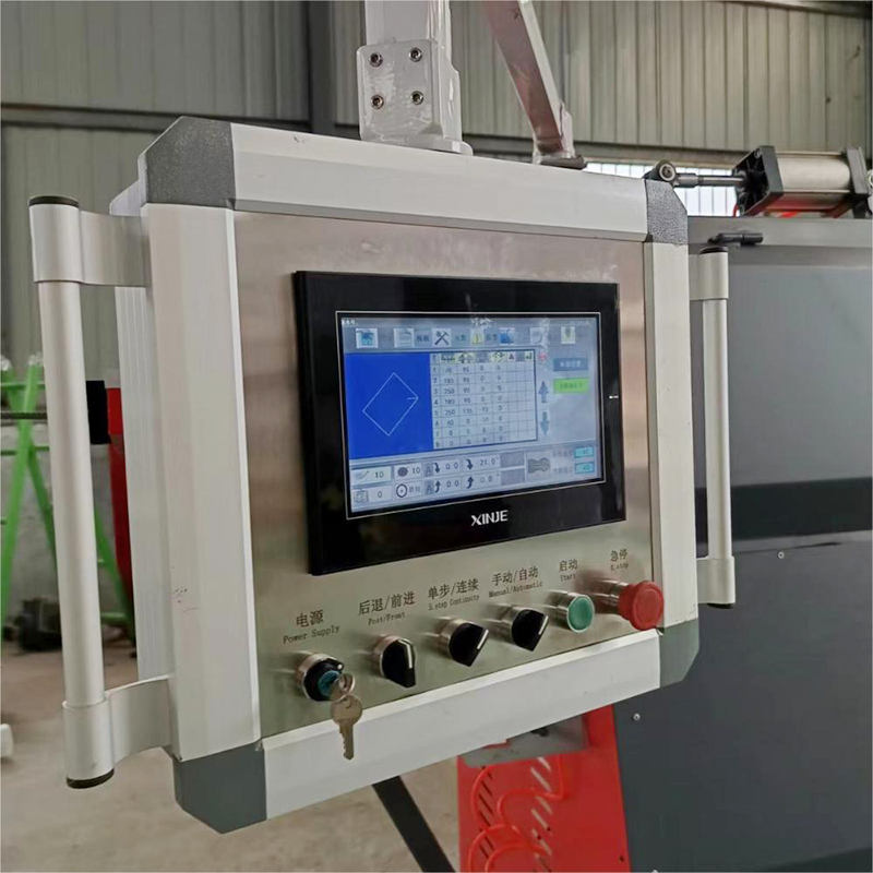 How does the intelligent control system of a fully automatic stirrup bending machine achieve high-precision bending operations?